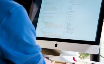 ¿Qué es un virus informático y cómo funciona?